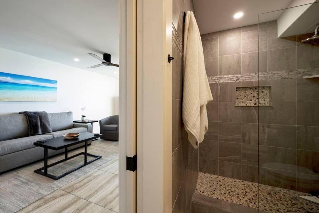 Апартаменти Hale Ono Loa 403- Top Floor, Ocean View, & Complete Modern Remodel Kahana Екстер'єр фото