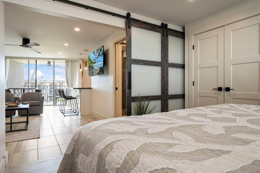 Апартаменти Hale Ono Loa 403- Top Floor, Ocean View, & Complete Modern Remodel Kahana Екстер'єр фото